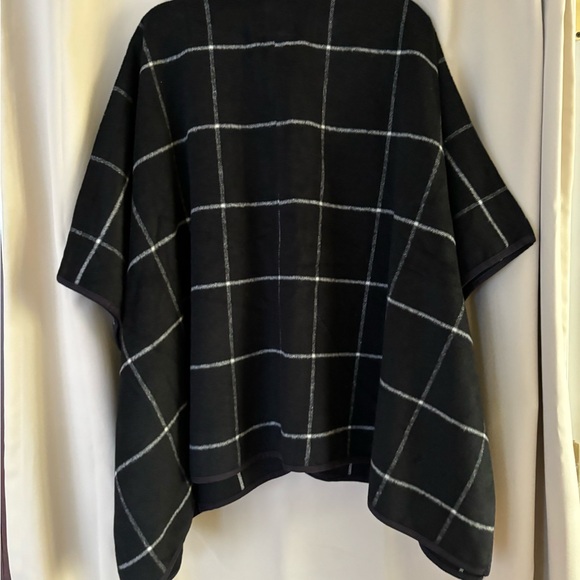 OLD NAVY SHAWL/ CAPE - Picture 4 of 4